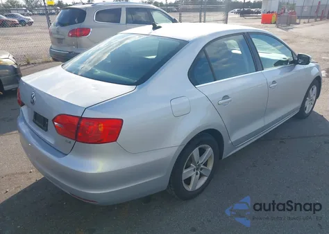 2013 Volkswagen Jetta 2.0L Tdi z USA, uszkodzony, nr VIN 3VWLL7AJ7DM395864